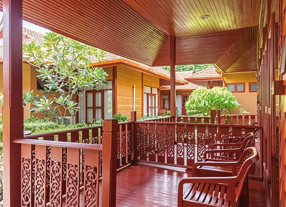 P.P. Erawan Palms Resort - Terrassenbeispiel Superior Bungalow (Zimmercodierung BS1)