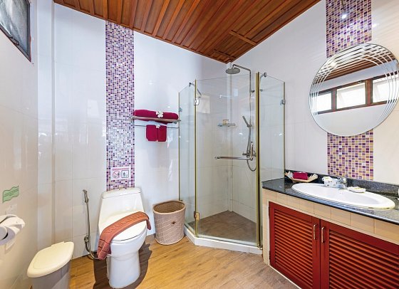 P.P. Erawan Palms Resort - Badbeispiel Deluxe Bungalow (Zimmercodierung BD1)