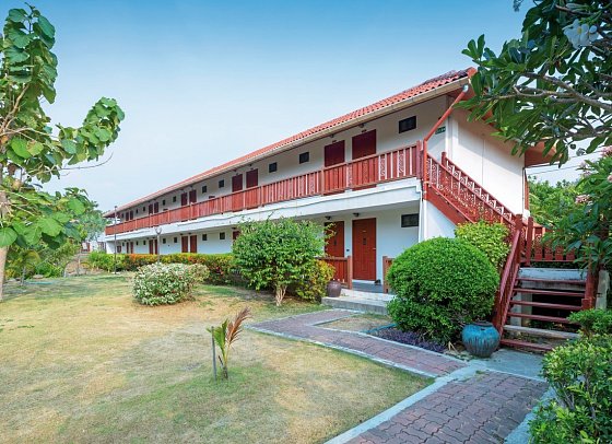 P.P. Erawan Palms Resort