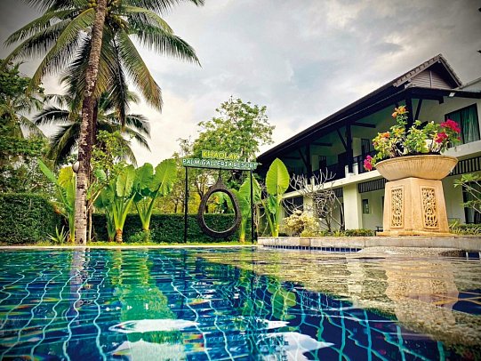 Palm Galleria Resort