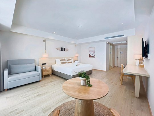 Khaolak Emerald Beach Resort & Spa - Wohnbeispiel Deluxe Pool Access (Zimmercodierung UDQ)