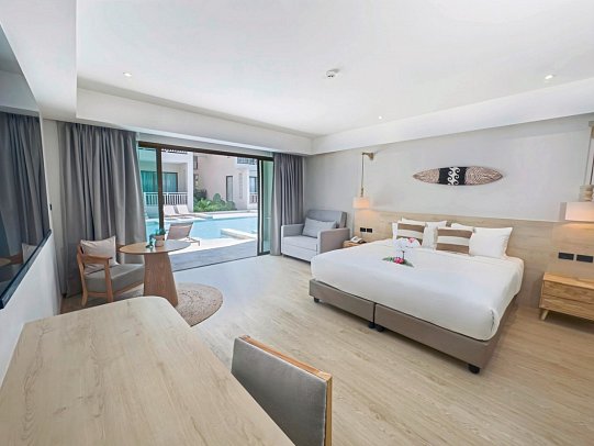Khaolak Emerald Beach Resort & Spa - Wohnbeispiel Deluxe Pool Access (Zimmercodierung UDQ)