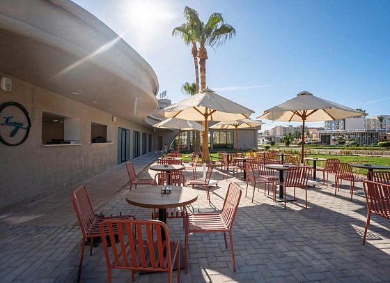 SUNRISE Serano Club Resort