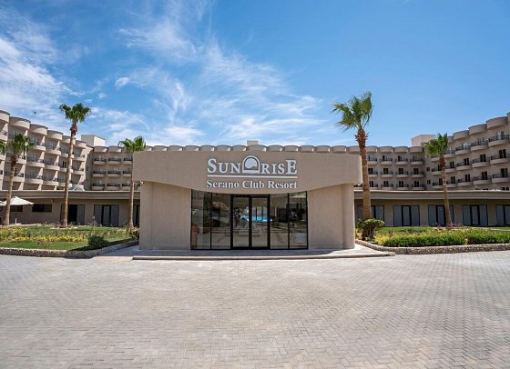 SUNRISE Serano Club Resort