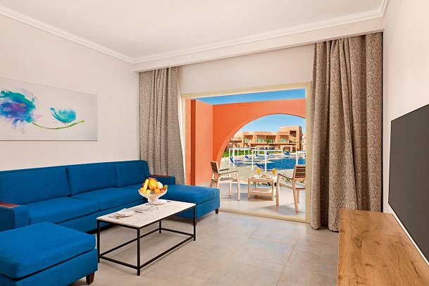 Pickalbatros Jungle Aqua Park Resort - Neverland Hurghada - Wohnbeispiel Familienzimmer mit Verbindungstür Poolblick (Zimmercodierung FVP)