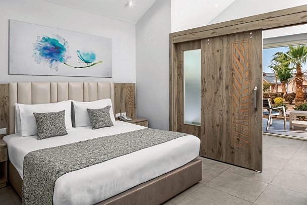 Pickalbatros Jungle Aqua Park Resort - Neverland Hurghada - Wohnbeispiel Familien Bunglaow Schiebetür (Zimmercodierungen F1P, DCP & FF1)