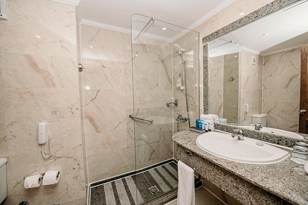 SUNRISE Aqua Joy Resort - Select - Beispiel Bad Suite Familie (Zimmercodierung WI2)