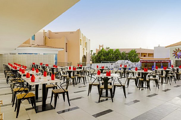 Minamark Beach Resort & Spa