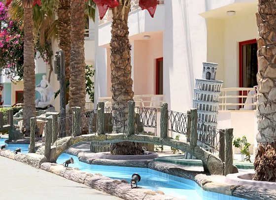 Minamark Beach Resort & Spa
