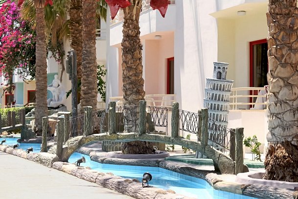 Minamark Beach Resort & Spa
