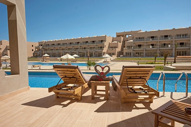 Schlager unter Palmen: Ägypten - Traumurlaub am Roten Meer - Beispiel Terrasee Suite Swim Up (Zimmercodierung WBQ)
