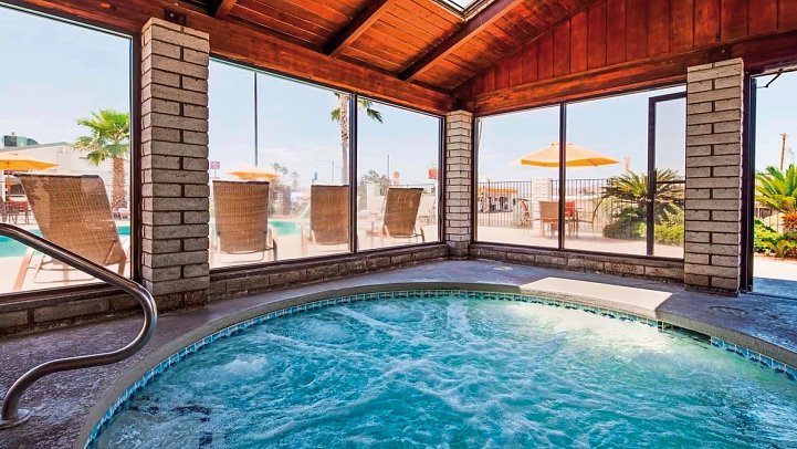 Best Western Plus King's Inn & Suites