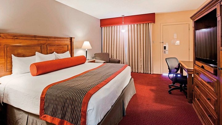 Best Western Plus King's Inn & Suites - Wohnbeispiel Standard Room (Zimmercodierung UG1)