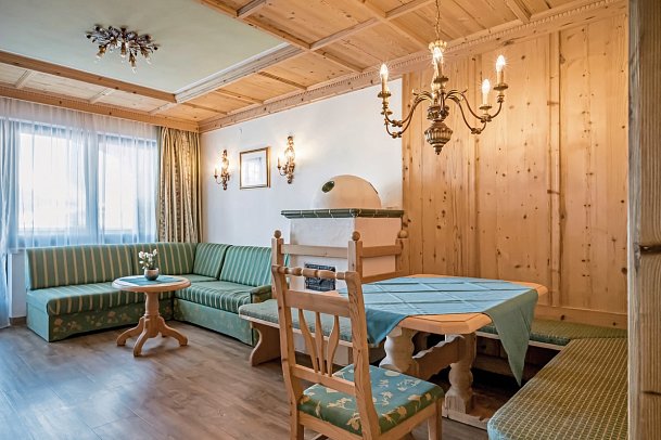 DAS Kaltschmid - Familotel Tirol - Wohnbeispiel Suite Familie (Zimmercodierung WI1)