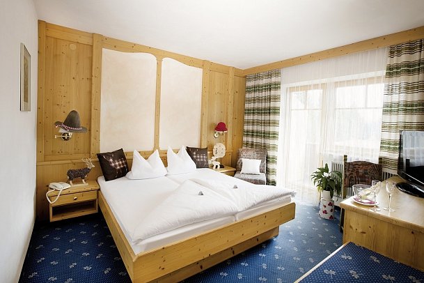 Bergidyll & Hotel Trofana - Wohnbeispiel Doppelzimmer Enzian (Zimmercodierung DG1)
