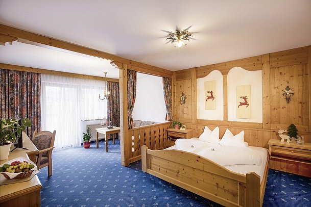 Bergidyll & Hotel Trofana - Wohnbeispiel Dreibettzimmer Gipfelstube (Zimmercodierung TF1)