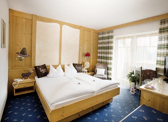 Bergidyll & Hotel Trofana - Wohnbeispiel Doppelzimmer Enzian (Zimmercodierung DG1)