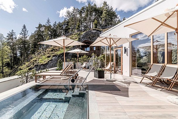 NIDUM Casual Luxury Hotel