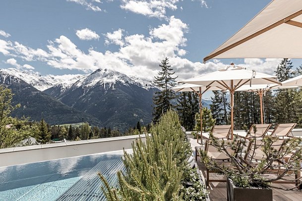 NIDUM Casual Luxury Hotel