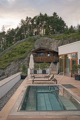 NIDUM Casual Luxury Hotel