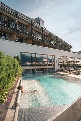 NIDUM Casual Luxury Hotel