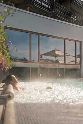 NIDUM Casual Luxury Hotel