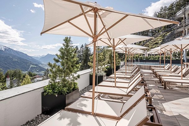 NIDUM Casual Luxury Hotel