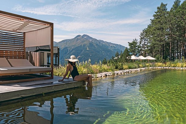NIDUM Casual Luxury Hotel