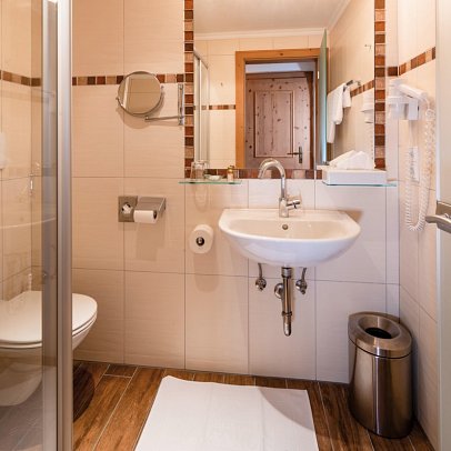 Panorama Hotel Almhof - Beispiel Bad Einzelzimmer ohne Balkon (Zimmercodierung EB1)