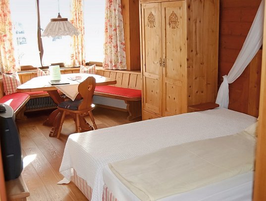 Alpenhotel Speckbacher Hof - Wohnbeispiel Doppelzimmer Nebenhaus (Zimmercodierung D1V)