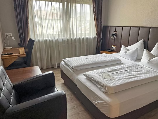 Alpin Resort Stubaier Hof - Wohnbeispiel Doppelzimmer Arnika (Zimmercodierungen DB2 & EB2)