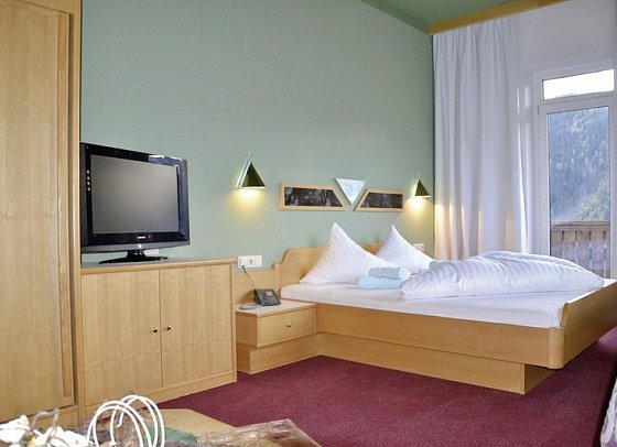 Alpenfriede - Wohnbeispiel Doppelzimmer Talseite (Zimmercodierung DB2)