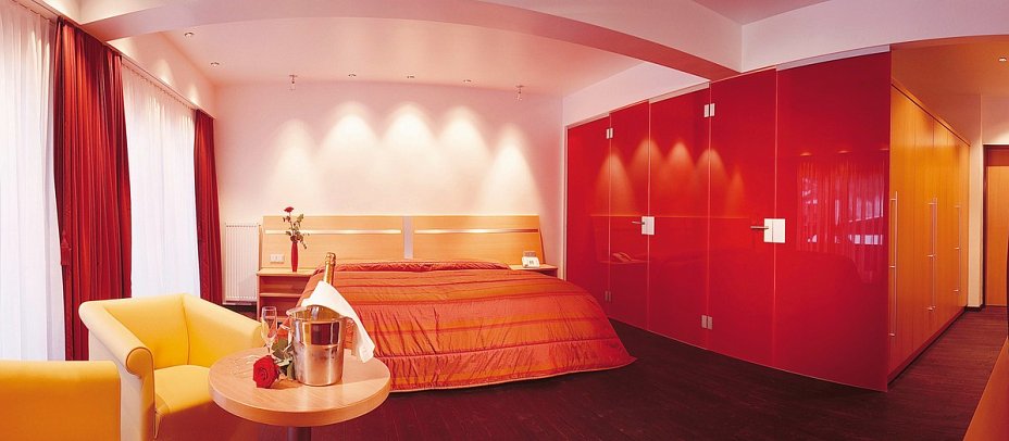 Alpenlove - Adult Spa Hotel - Wohnbeispiel Doppelzimmer Red Passion (Zimmercodierung DB2)