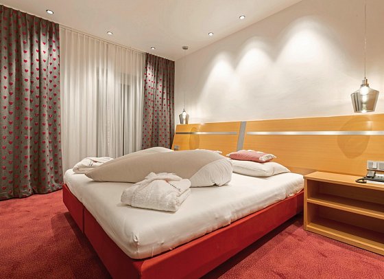 Alpenlove - Adult Spa Hotel - Wohnbeispiel Juniorsuite Herzilein (Zimmercodierung JB1)