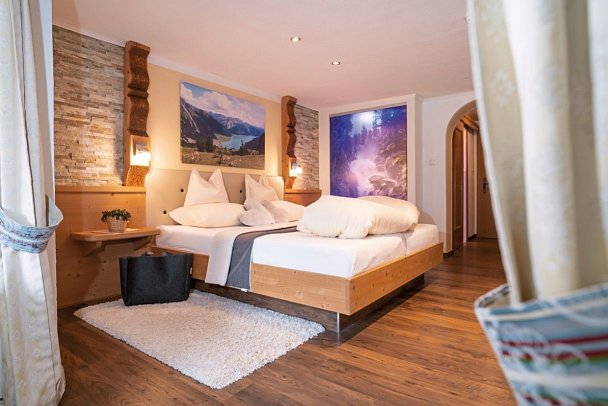 Beauty & Wellness Hotel Tirolerhof - Wohnbeispiel Juniorsuite Deluxe (Zimmercodierung JD1)