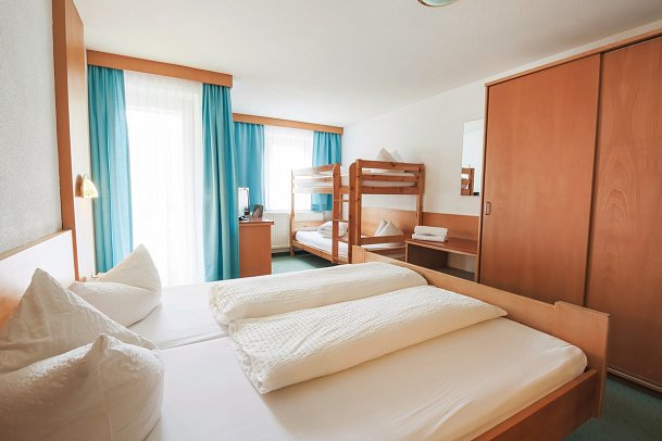 Tia Monte - Wohnbeispiel Familienzimmer (Zimmercodierung FB1)