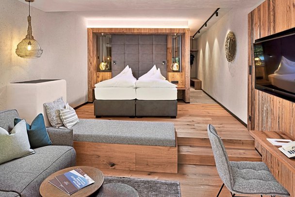 Berghof Crystal Spa & Sports - Wohnbeispiel Juniorsuite Olperer (Zimmercodierung JB1/JB3)
