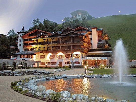 Berghof - Crystal Spa & Sports