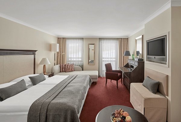 Lebenberg Schlosshotel Kitzbühel - Wohnbeispiel Doppelzimmer Classic Waldblick (Zimmercodierung DB1)