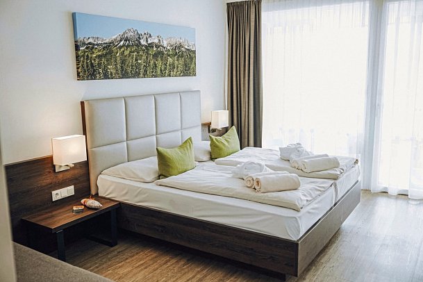 Alpenhotel Kaiserfels - Wohnbeispiel Familienzimmer Superior (Zimmercodierung FS1)