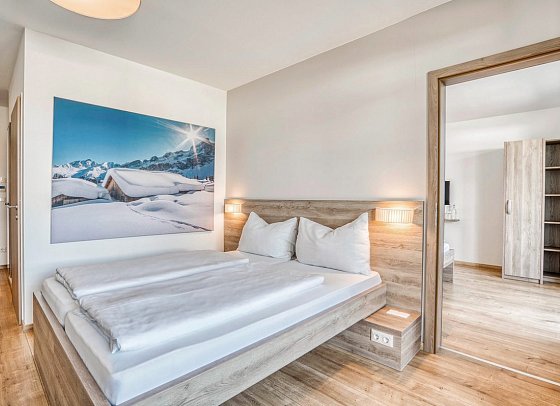 COOEE alpin Hotel Kitzbüheler Alpen - Wohnbeispiel Familienunterbringung (Zimmercodierung FB1)