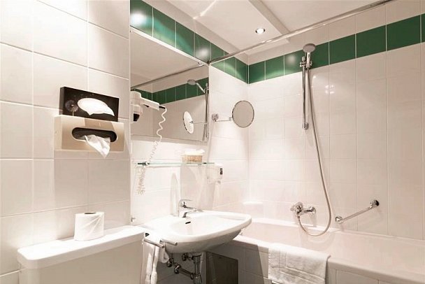 Alpenhof - Beispiel Bad Einzelzimmer (Zimmercodierung EB1)