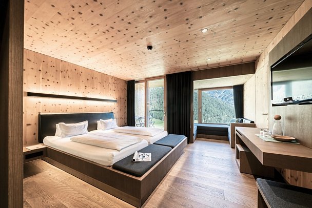 Gradonna Mountain Resort Hotel - Wohnbeispiel Doppelzimmer Klassik (Zimmercodierungen DB1, DC1 & EB1)