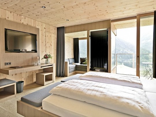 Gradonna Mountain Resort Hotel - Wohnbeispiel Doppelzimmer Klassik (Zimmercodierungen DB1, DC1 & EB1)