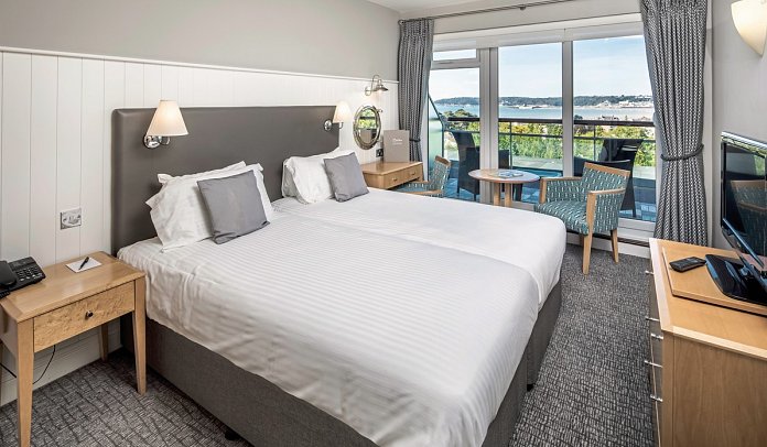 Hotel Cristina - Wohnbeispiel Doppelzimmer Meerblick Balkon (Zimmercodierung D1M)