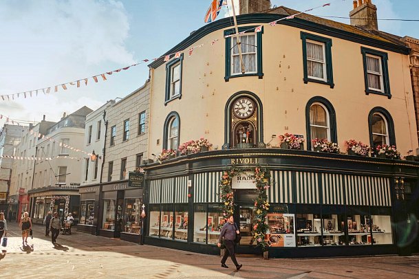 ADAC Special: Jersey - Französischer Charme auf Britischen Inseln (Hotel De Normandie) - Saint Helier