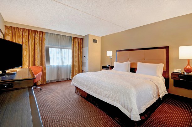 Hampton Inn JFK - Wohnbeispiel King (Zimmercodierung UG2)