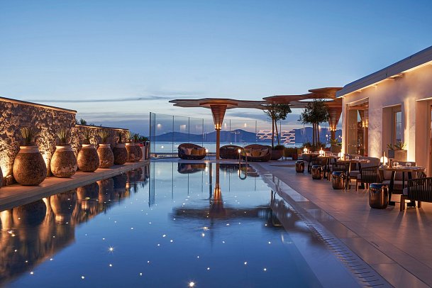 Myconian Naia, Luxury Suites