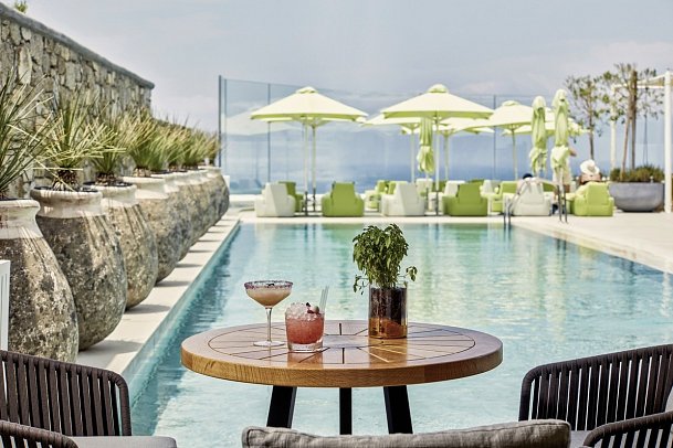 Myconian Naia, Luxury Suites