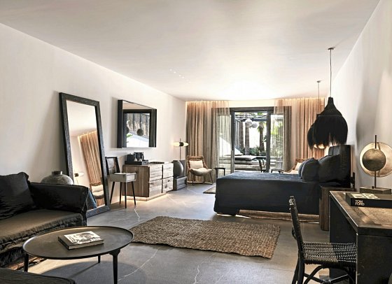 Myconian O - The Grand O! Residence